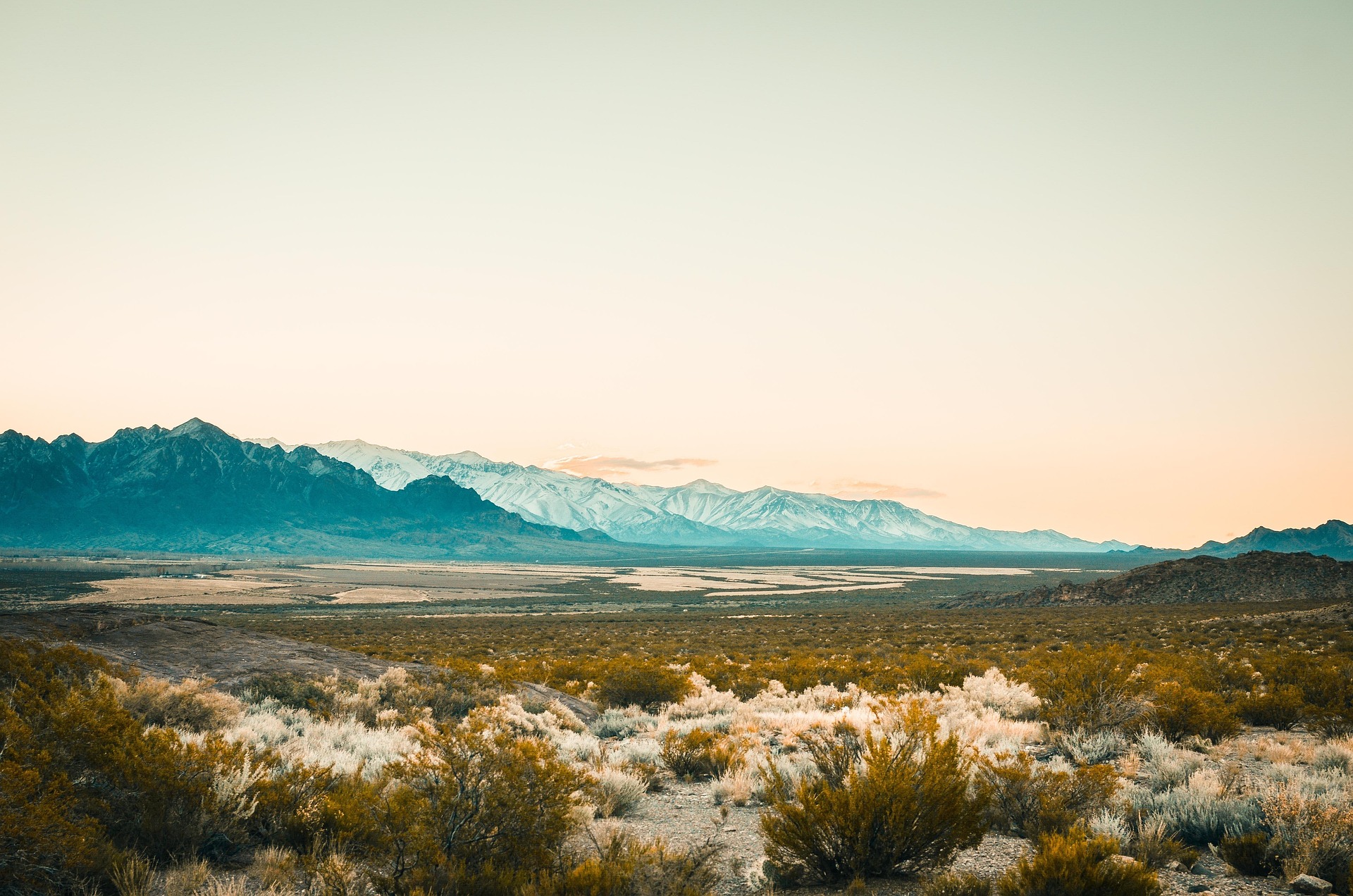 Weite argentinische Berglandschaft